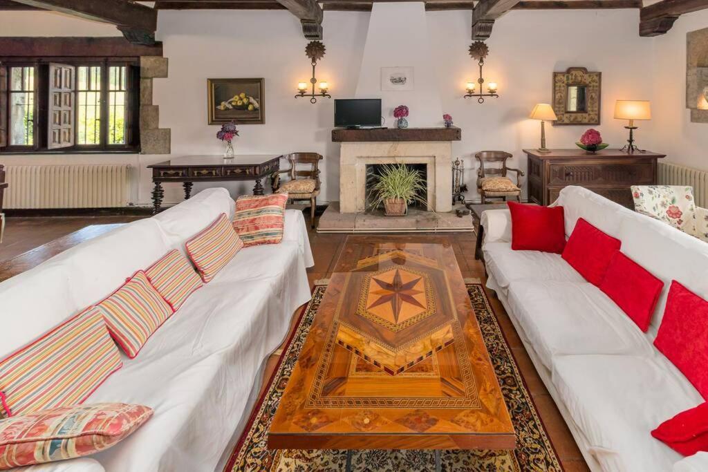 Cantabria Collection - Espectacular Casona Cerca De La Colegiata ซันติยานาเดลมาร์ ภายนอก รูปภาพ